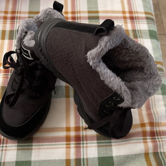 Outdoors- winter snow women’s boots , black color, size 38 UK~6.5 US - Picture 4 of 5